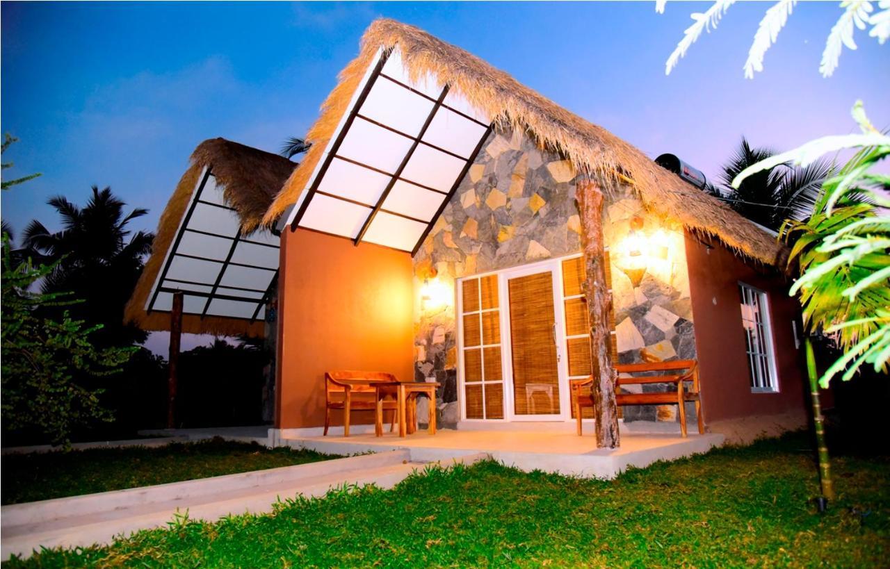 Coco Village Hotel Chilaw Bangadeniya Dış mekan fotoğraf