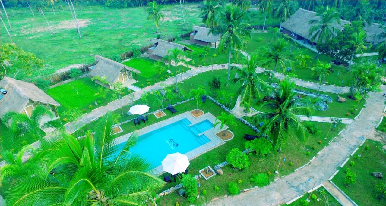 Coco Village Hotel Chilaw Bangadeniya Dış mekan fotoğraf