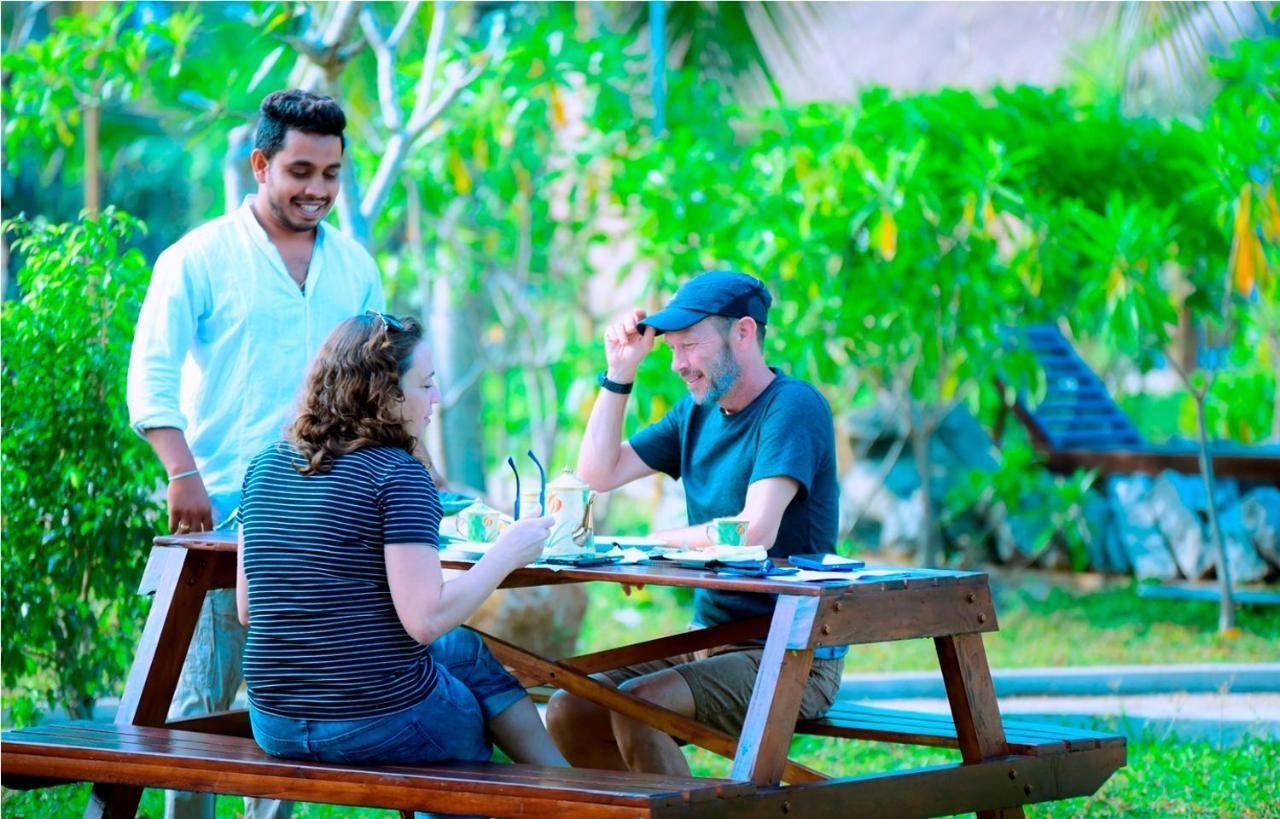 Coco Village Hotel Chilaw Bangadeniya Dış mekan fotoğraf