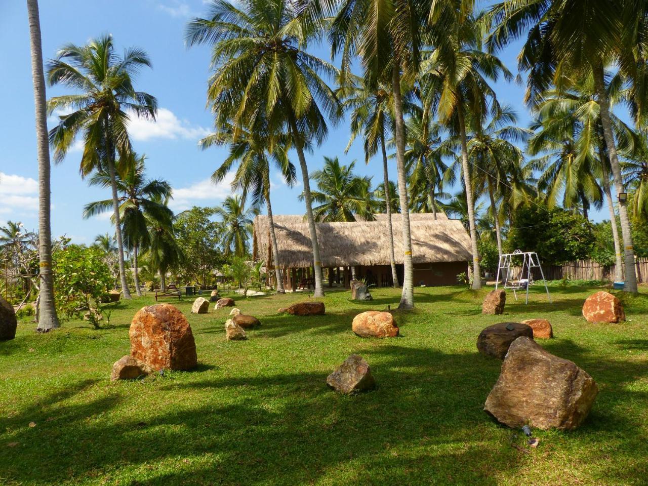 Coco Village Hotel Chilaw Bangadeniya Dış mekan fotoğraf
